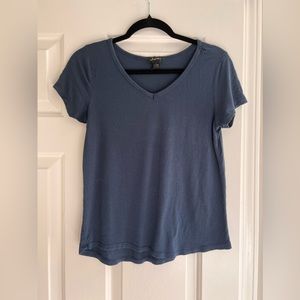 Women’s shirt size small